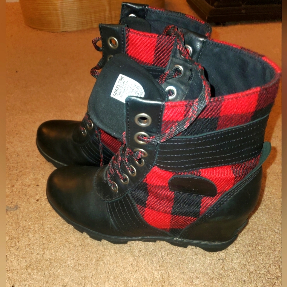 Sorel Lexie wedge Booties
